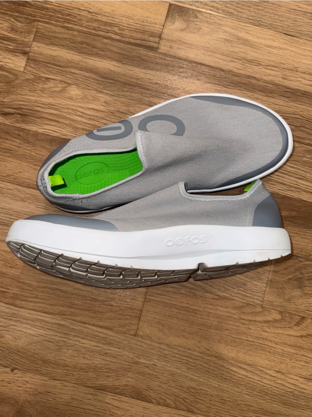 OOFOS Slip-On Sneakers/water shoes